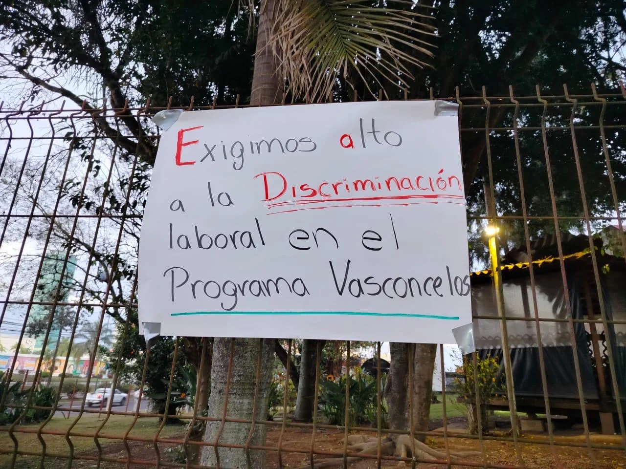 126d89ca-c089-411f-b05a-df3de1e09eb1